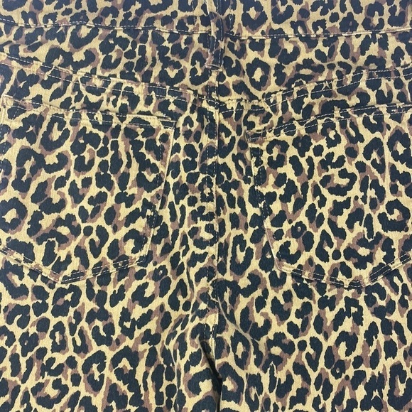 J crew 9โ High Rise Button Fly Leopard Skinny Jeans - Picture 4 of 9